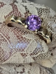 Vintage Color Changing Purple Sapphire 10K Yellow Solid Gold Ring Sz 6.25