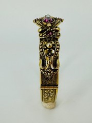 Vintage Avon 1974 Queensbury Victorian Style Purple Rhinestone Hinged Bracelet