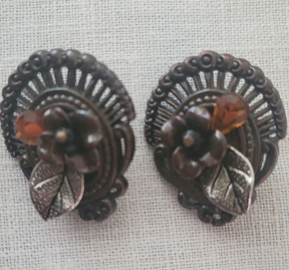 Vintage Flower Clip-On Earrings Brown Metal Amber Stone Accent