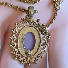 Vintage Lavender Purple Cameo Pendant Necklace 20″ Gold Tone Openwork Frame