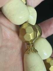 VTG Chunky Cream Swirl Bead Necklace Gold Tone Statement 80s 90s Neutral Chic