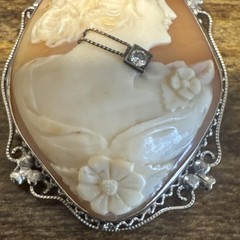 Vintage 14K Solid White Gold Cameo Brooch Pendant – Filigree, Diamond, Flowers