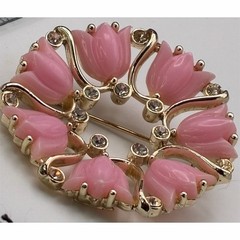 VTG Kramer Signed Brooch Pink Thermoset Tulip Wreath Clear Rhinestones 2.25in