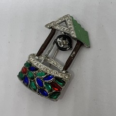 LARRY WINTERS 1939 VINTAGE SILVERTONE RHINESTONE WISHING WELL BROOCH AS IS