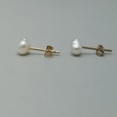 Vintage 10k Yellow Gold White Freshwater Pearl Stud Earrings 3/16 Inch