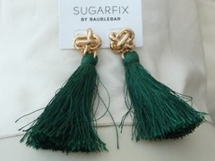 SUGARFIX on CARD GOLD TONE W GREEN THREAD FRINGE AS IS PIERCED EARRINGS #19/2A