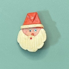 Vintage Santa Claus Christmas Brooch Pin Simple Made Red White Resin 1970’s