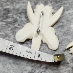 Vintage Carved Cream Orchid Brooch and Screw Back Earrings Set Floral Jewelry