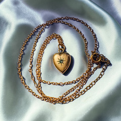 Antique- 10K Gold Old Mine Cut Diamond Heart Puff Necklace -14″ -Victorian -1.6g
