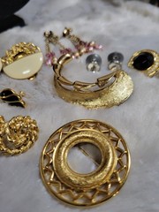 15 Piece Jewelry Vintage Signed Monet Lot 5 Neck 1 Bracelet 3 Brooch 6 Pair Ear