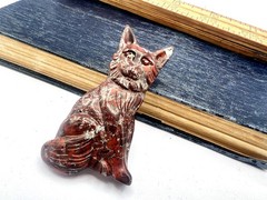 Vintage 1980s Carved Red Stone Gemstone Wolf Dog Brooch NOS Ro-Do IL