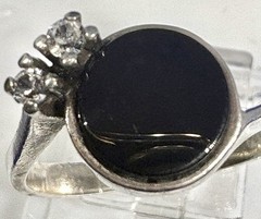 A08 Vintage 925 Sterling Silver Ring Size 8 est 1950s Black Onyx & Topaz 2.95g