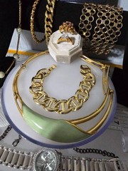 WOW Nice Mixed Metal Materials Gold/ Silver Tone Jewelry Lot Some Signed