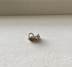 Vintage 9ct Rose Gold 3D Cat With Bow Tie Pendant Charm Solid Not Hollow