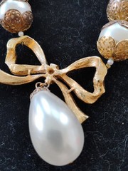 Vtg Big Faux Filigree Pearl Necklace Signed CRAFT Rose Gold Tone Rhinestone Bow