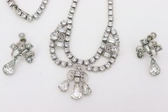Lind Gal LG Clear Rhinestone Parure Silver Necklace Screwback Earring Set Clasp