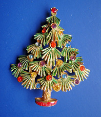 Vintage Signed Torino Rhinestone Gold Tone Christmas Tree Pin Brooch