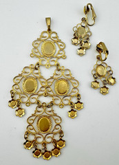 Vintage Celebrity NY Pendant Earrings Set Filigree Glass Cabochon Gold Tone