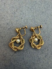 Vintage Braided Rope Clip On Earrings 1.5 In As Is Gold Pearl Twist Dangle Green