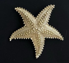 Vintage starfish brooch pin / brushed gold tone metal