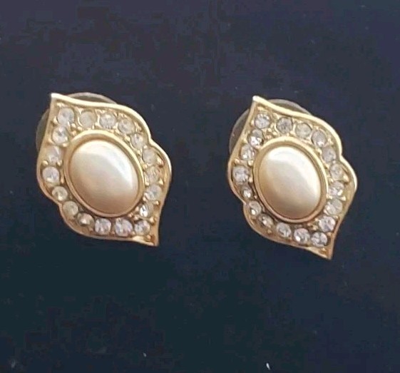 Vintage Trifari Faux Pearl & Clear Rhinestone Kartouch Gold Tone Post Earrings