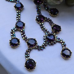 1940s RARE HOBE FIVE PENDANT PURPLE HEAD- LIGHT ORIGINAL COND FESTOON NECKLACE