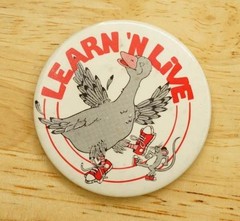 Pinback Button Learn N Live Duck Mouse Red Sneakers Calvert School Baltimore MD