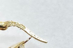 Vintage 14K Yellow White Gold Ribbed Scalloped Hoop Earrings Italy 3/4″ 3.6g