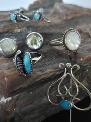 LG STERLING MIXED JEWELRY LOT-ZUNI NAVAJO MEXICO-TURQUOISE LAPIS CORAL-SOUTHWEST