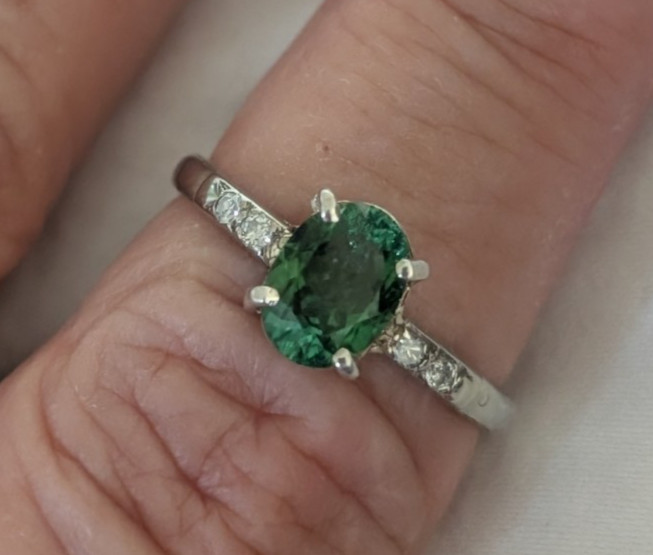 Vintage 14 k White Gold Ring w luminous green tourmaline and 4 Diamonds sz 8.75