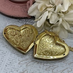 Gold Heart Locket Victorian Anniversary Wedding Cream Black Rose Cameo Necklace