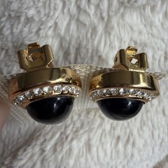 CHRISTIAN DIOR VINTAGE SIGNED TEARDROP SHAPE BLACK & RHINESTONES CLIP EARRINGS