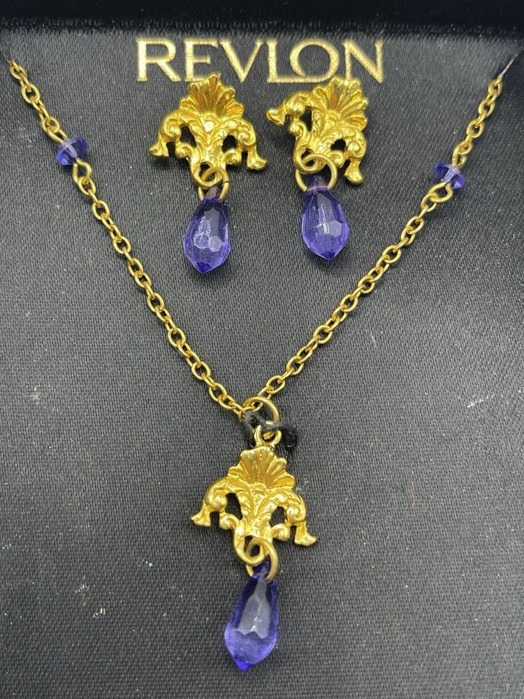 Vintage REVLON SET Gold Tone Purple Crystal Dangle Pendant Necklace Earrings