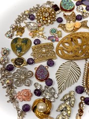 Lot Vintage & Modern Jewelry Parts Broken Repurpose Craft Rhinestones Harvest E