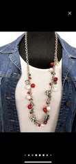 VINTAGE CHRISTMAS Red & Green Bead & Charms Festive Silver Tone Chain Necklace