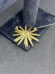 Vintage Brooch Pin Star⭐️Sunburst☀️ Flower GoldTone Abstact 2 Inches Layered