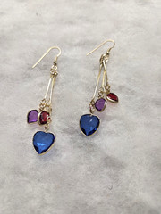 Vtg gold tone mix color lucite Bezel Heart dangling pierced Earrings