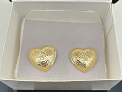 Avon Textured Heart Goldtone Earrings B Monogram Initial Valentine Pierced Vtg
