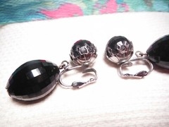 DALSHEIM EARRINGS ~ VINTAGE PAIR OF DALSHEIM CLIP ON EARRINGS ~ CIRCA 195Os.