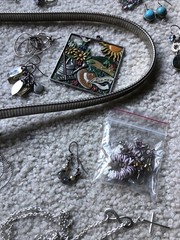 1 Pound + TEAL & SILVERTONED Jewelry Vtg Modern Lot Craft Junk Wearable Resell