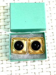 Vtg Goldtone Earrings 1 in sq with B1K 1/2″ Round Cabochon in Bezel & Post Backs