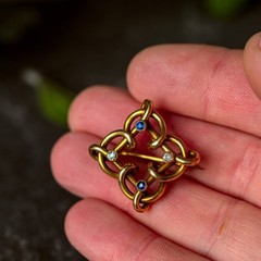QUALITY ANTIQUE VICTORIAN ENGLISH 15K GOLD DIAMOND SAPPHIRE ETERNAL KNOT BROOCH