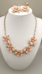 Vintage 1950s Pink Thermoset Flower Necklace & Screw Back Earrings Jewelry Set