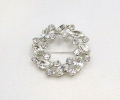 Vintage Brooch Clear Rhinestones Prong Set Beautiful Marked B DAVID 40a8