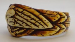Vintage Carved Parrot Bird Bangle Bracelet Laquer Bone Horn MCM L@@K
