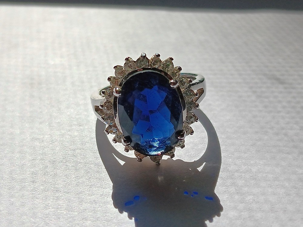 Sterling Silver Avon Ladies Ring Unk Stones C Pics Size 8