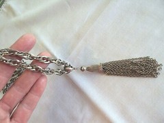 Vintage 26″ TWISTED SILVER TONE CHAIN AND CHAIN PENDANT NECKLACE #13