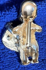 GOLDTONE VALENTINE BROOCH BABY HOLDING HEART W/5 STONES UNBRANDED