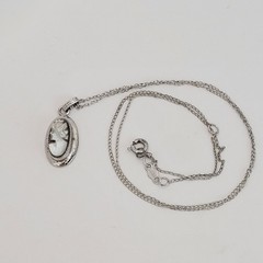 Vintage Sarah Coventry Silver Plated Mother of Pearl Cameo Pendant Necklace