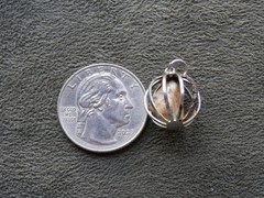 Granite with Iron Ore Veins in ‘Rusted’ Cage Vintage Silvertone Pendant 1.8g